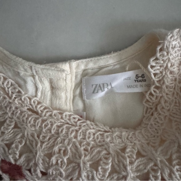 Sold ****Zara  girl ivory dress size 5-6 years - Picture 3 of 6